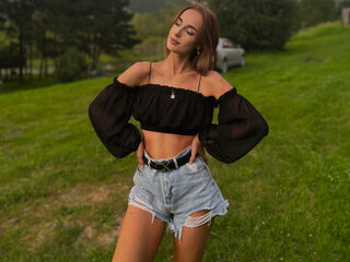 BarbieRaw's Flirt4Free live cam Profile Image