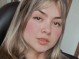 LauBee's Jasmin Profile Image