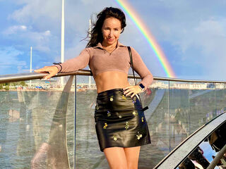 MadinaBrown's Streamate live cam models Profile Image