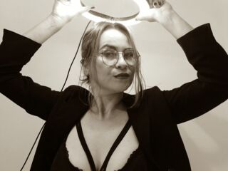 ScarletHanistom's Live sex show Profile Image